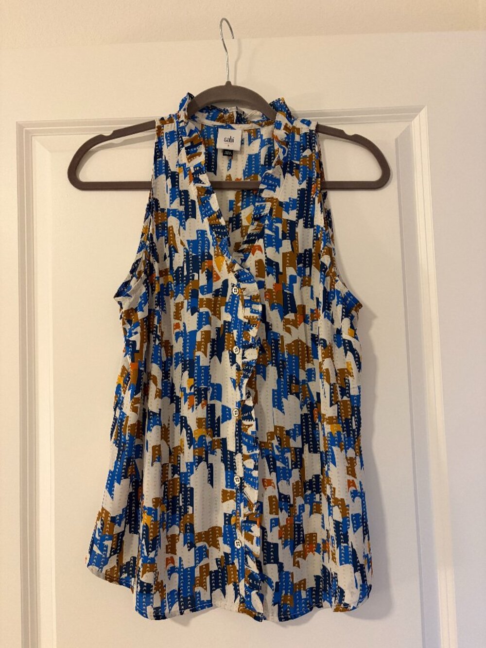 cabi Jigsaw Top #6106 Blue Brown Ruffle Sleeveless Blouse Size S